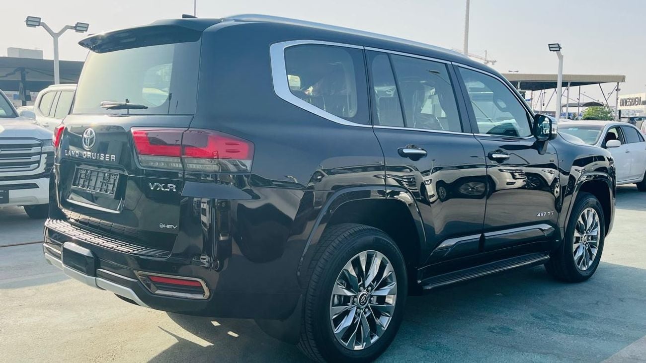 تويوتا لاند كروزر VXR