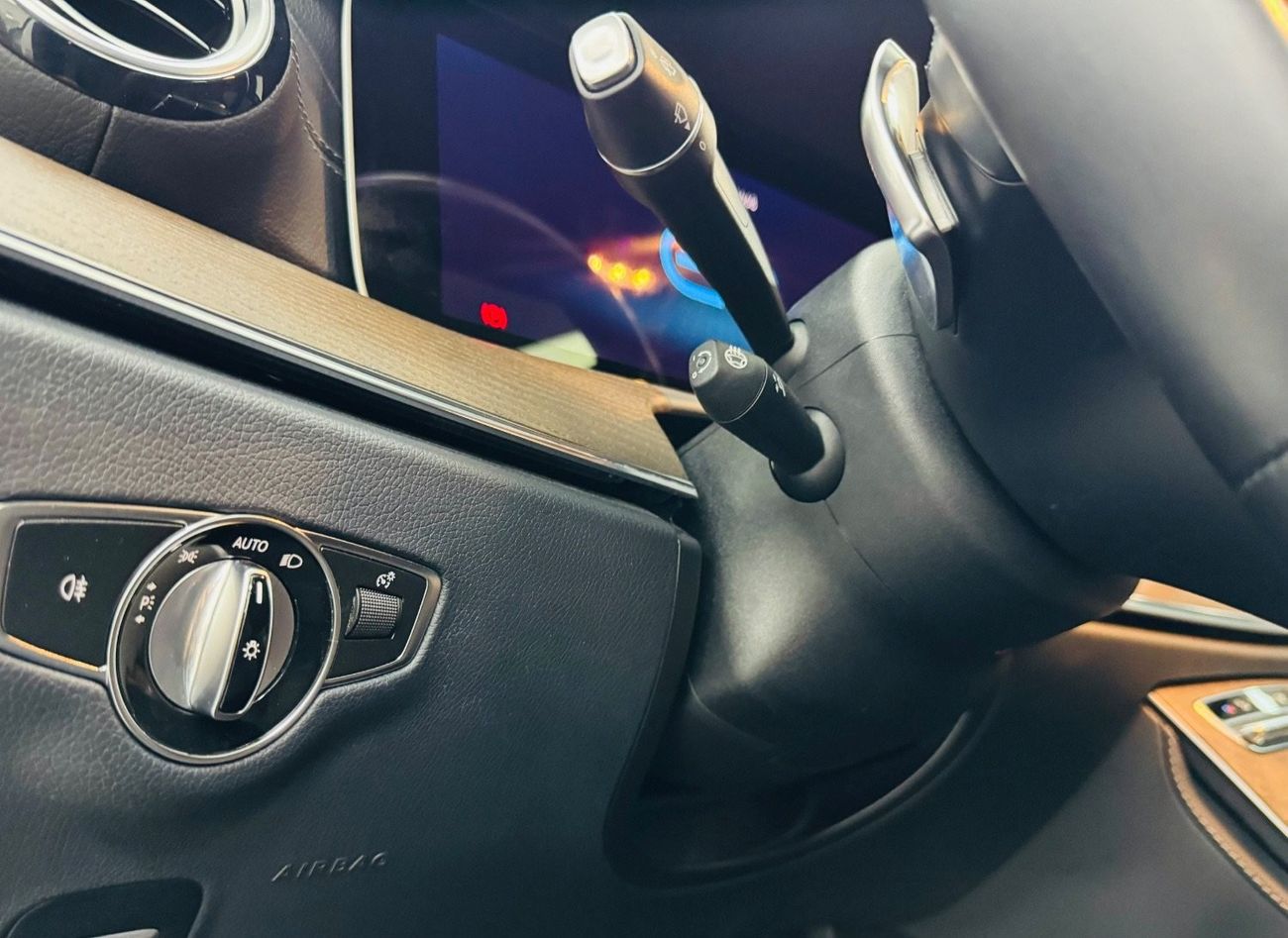 مرسيدس بنز E300 بريميوم