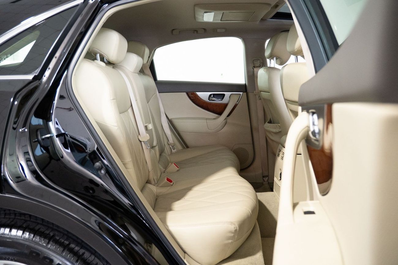 Infiniti QX70 Luxury
