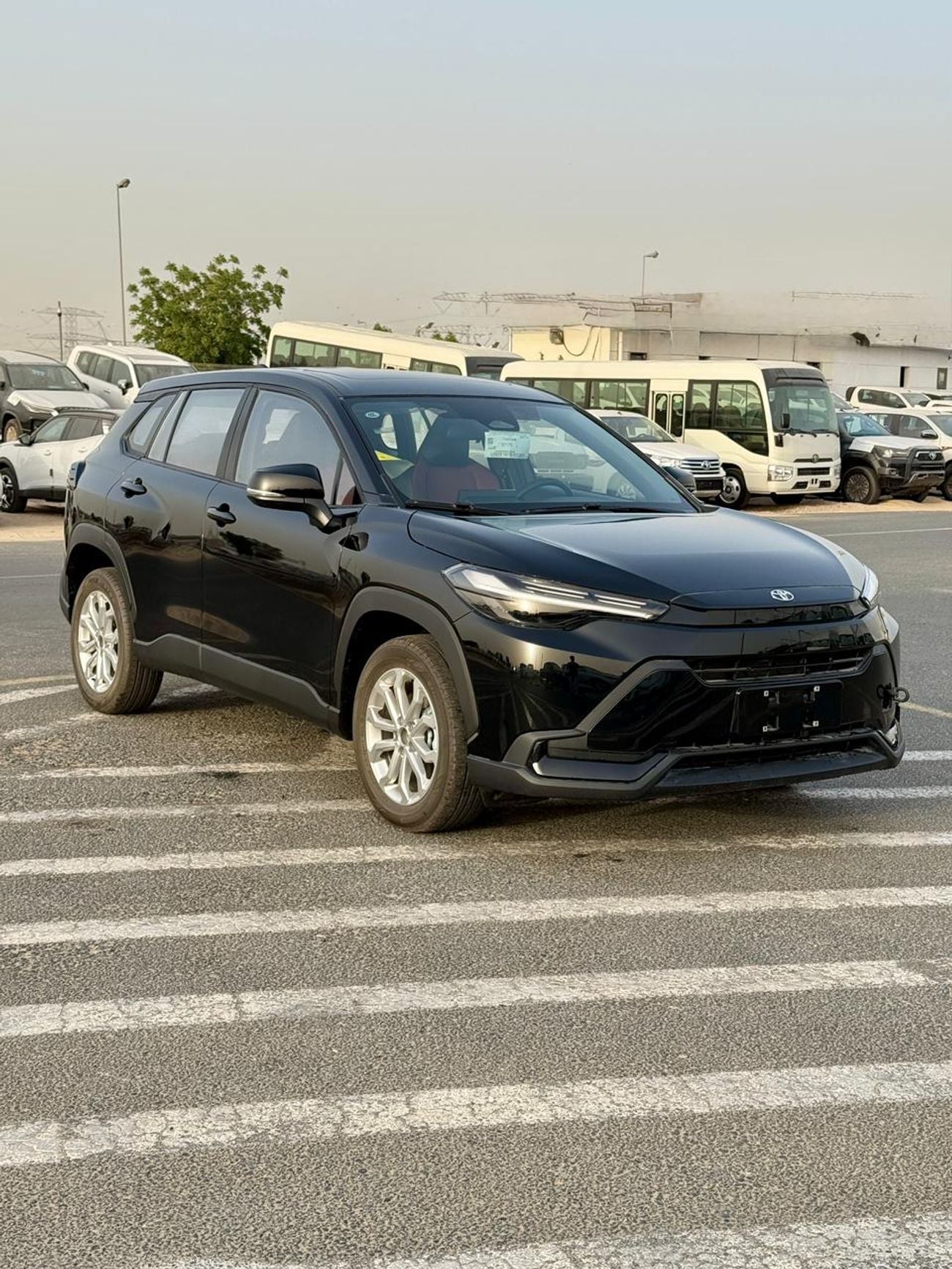 Toyota Frontlander STD Toyota Frontlander 2.0L Hybrid MID OPTION
