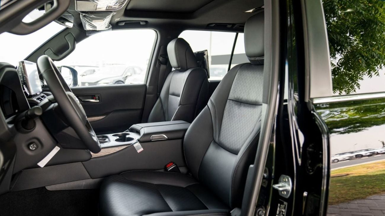 Toyota Land Cruiser VXR 3.5L Toyota land Cruiser VXR PETROL 3.5L