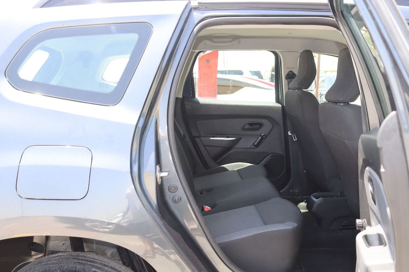 رينو داستر رينوداستر 2023 - خليجى - بدون حوادث - بمحرك 1.6 - بحاله ممتازه من الداخل والخارج