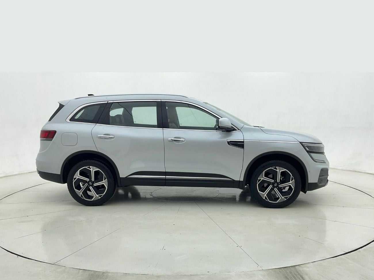 رينو كوليوس 2.5L 2025 | 0 DP | 1144/Month | 30 Day Return | Service History