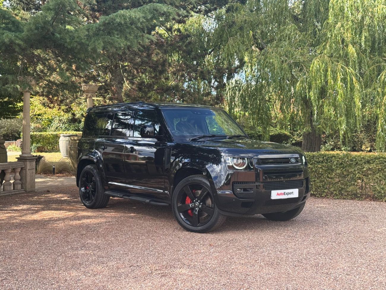 لاند روفر ديفندر 110 X P425 5.0L V8 IN RIGHT HAND DRIVE