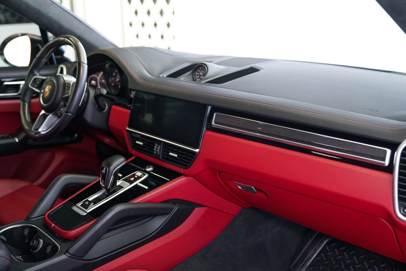 Porsche Cayenne GTS 4.0L (460 HP)