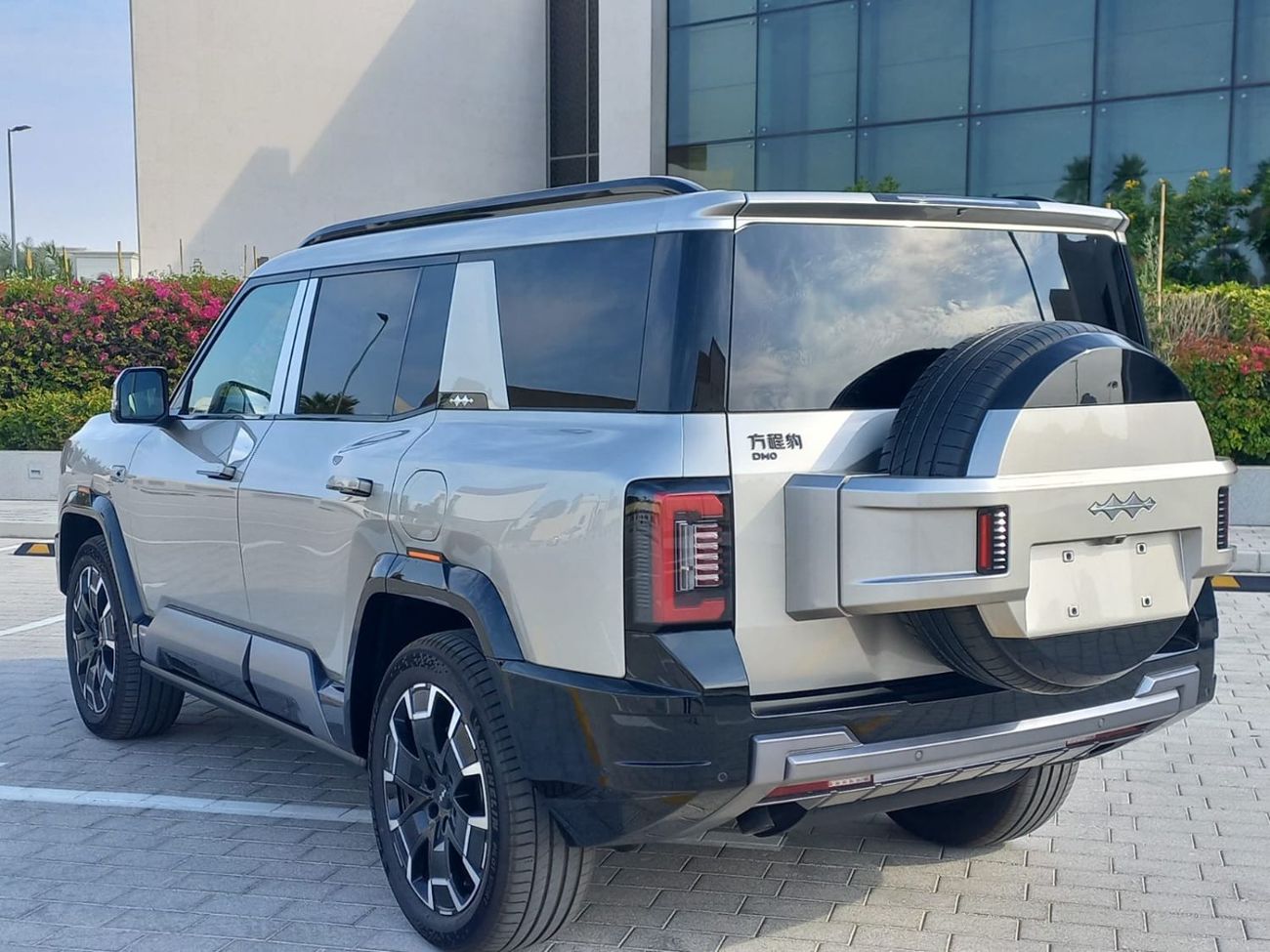 BYD Leopard 8 Smart and Brave Flagship Edition (6 Seats)