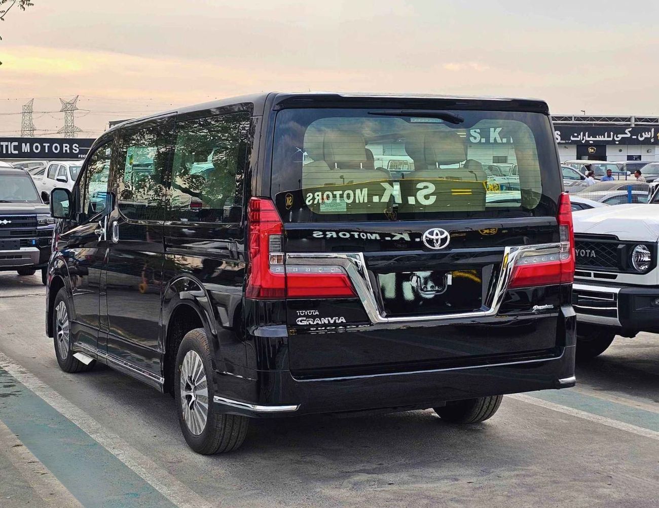 Toyota Granvia PREMIUM LUXURY / 3.5L V6 PETROL A/T / RADAR / 360*CAMERAS / VIP SEATS (CODE # GNPPR)