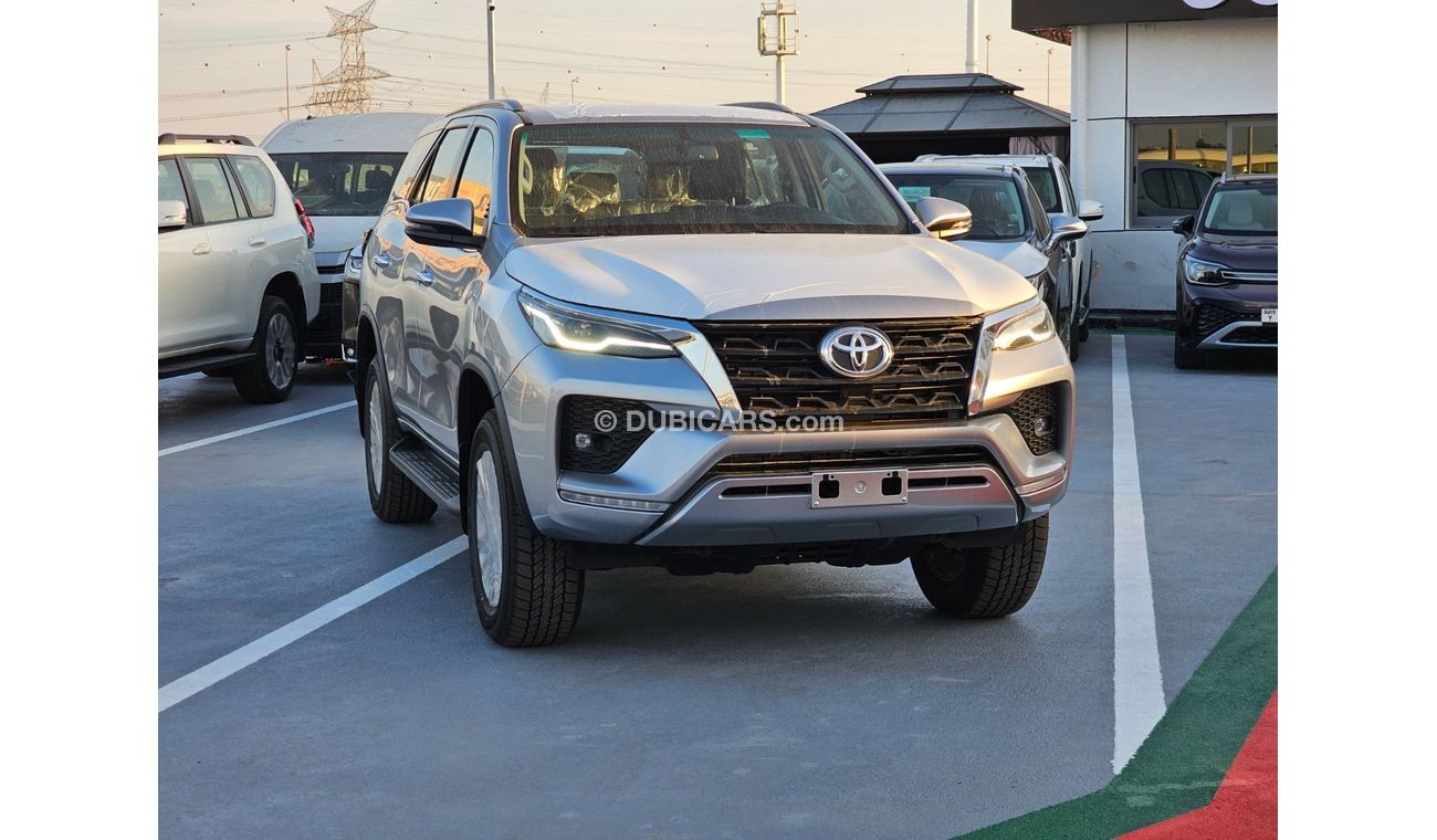Toyota Fortuner 2.8L full options