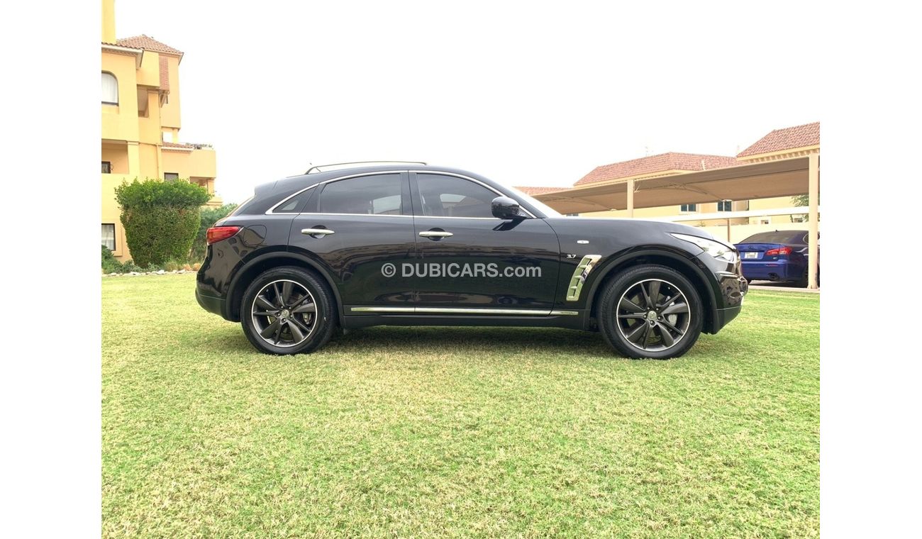 Infiniti QX70 Luxury