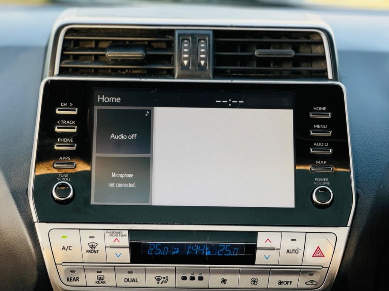 تويوتا برادو Land Cruiser prado 2019 diesel RHD full option