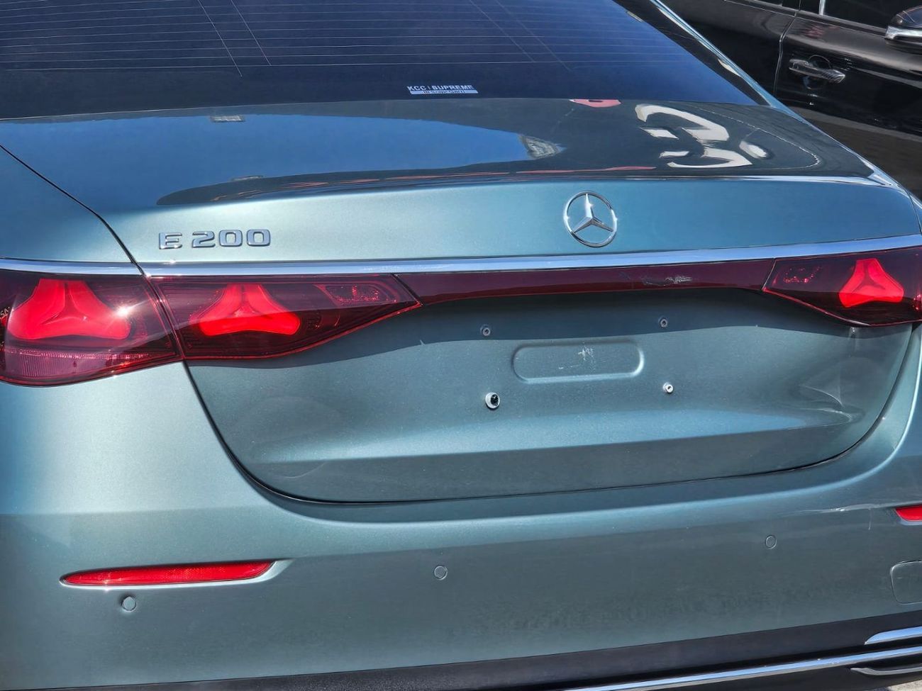 Mercedes-Benz E200 2.0L