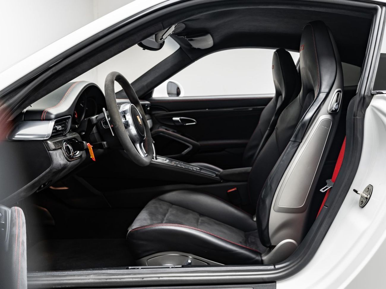 بورش 911 GT3 3.8L (475 HP) Coupe