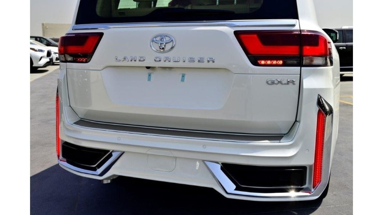 تويوتا لاند كروزر 300 SAHARA EDITION GXR V6 4.0L بنزين 7 مقاعد AT