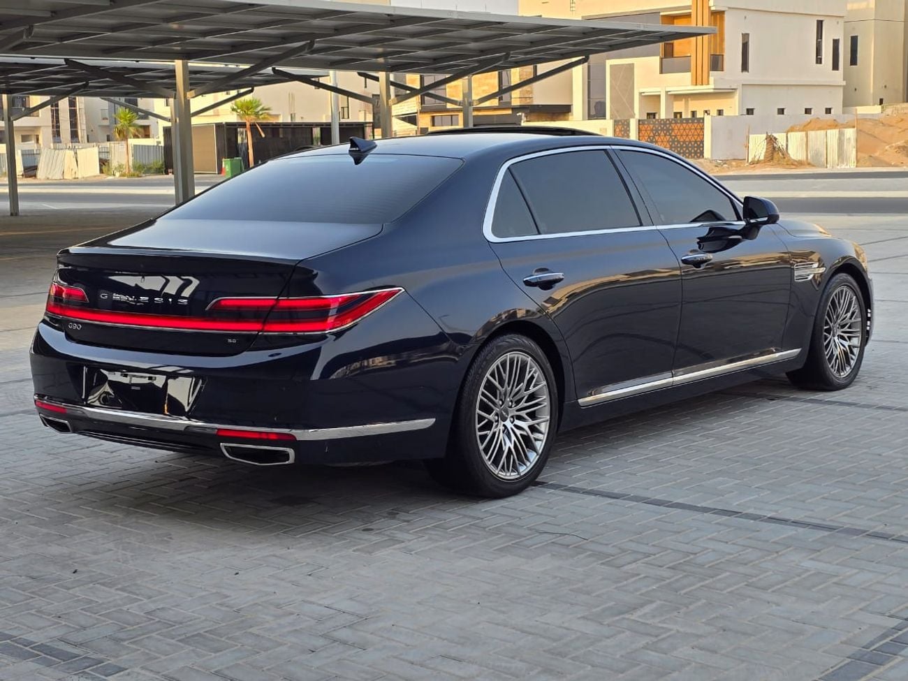 جينيسس G90 PLATINUM