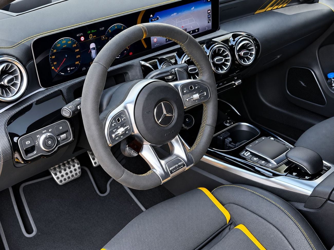 Mercedes Benz A45 AMG- S