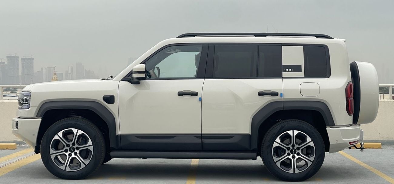 BYD Leopard 5 1.5L-4CYL 680HP. COM RANGE 1,200+ KM . HYBRID