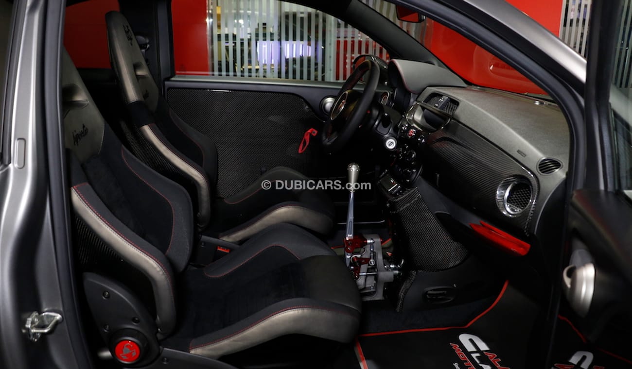 أبارث 500 695 Biposto