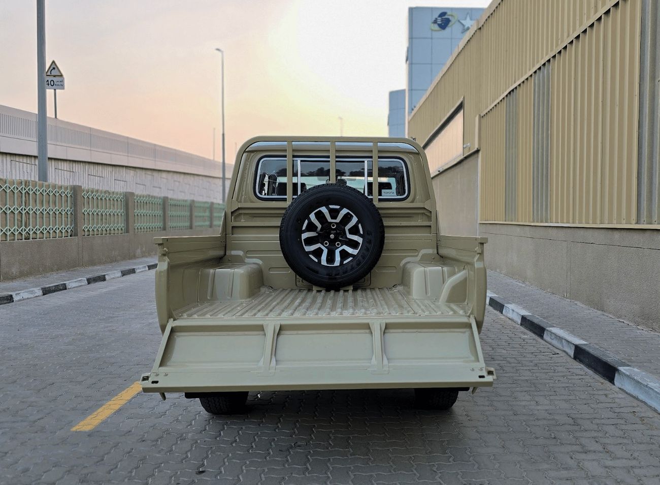 Toyota Land Cruiser Pick Up LC 79 D/C LX E A/T