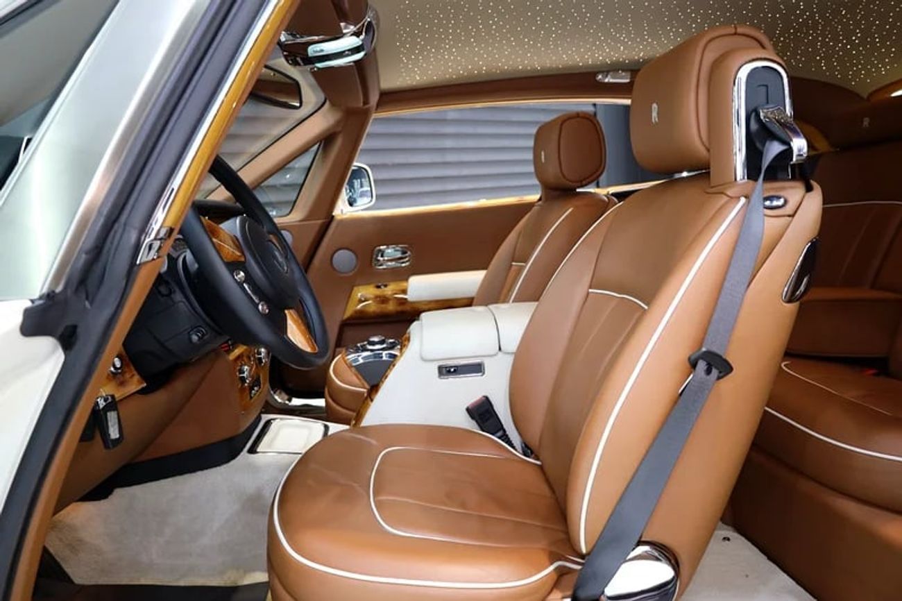 رولز رويس فانتوم Coupe, 2013, Very Low Mileage, GCC Specs!!