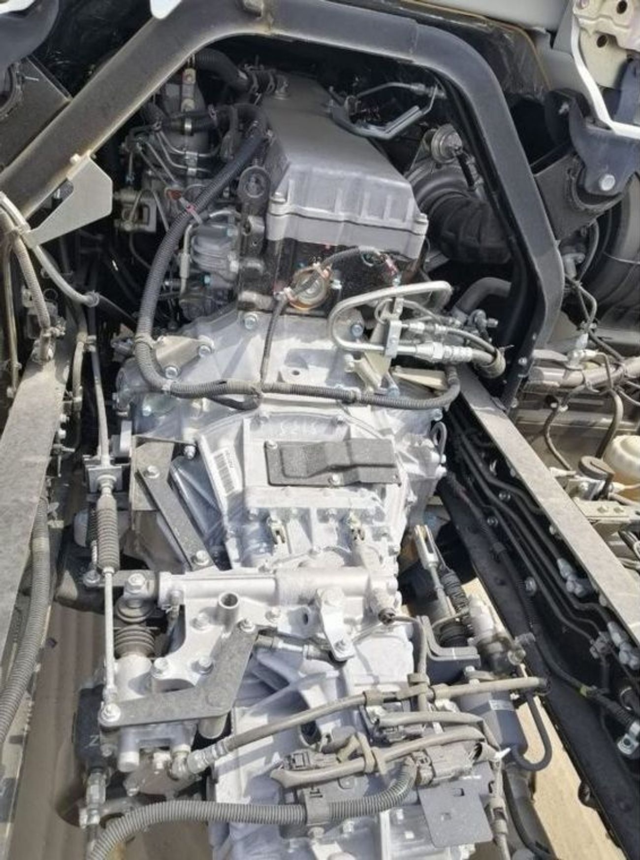 Isuzu FRR 9 ton  chassis