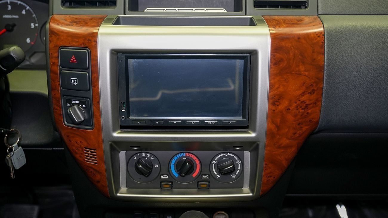 Nissan Patrol Safari Safari 4.8L A/T