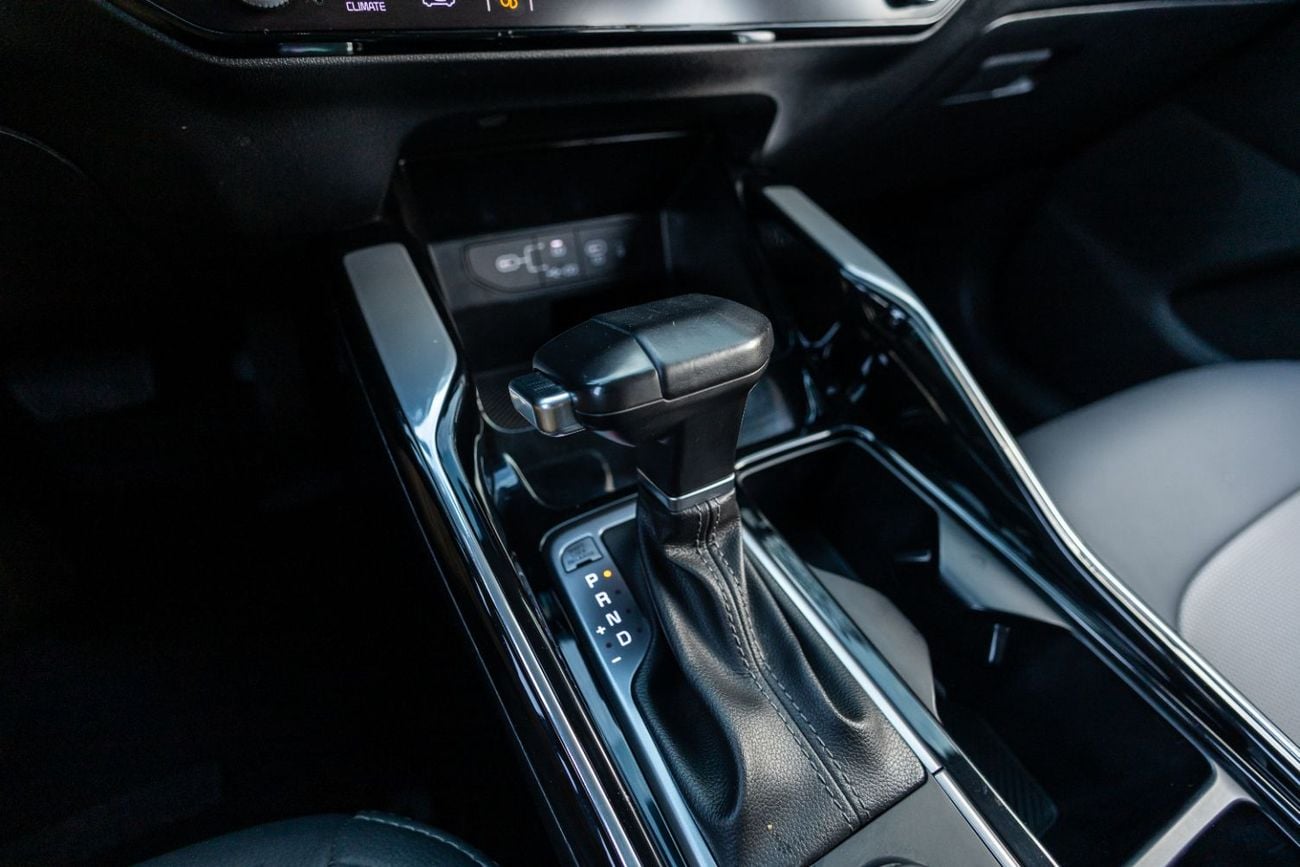 Kia Sorento 2.5L LX (RWD)