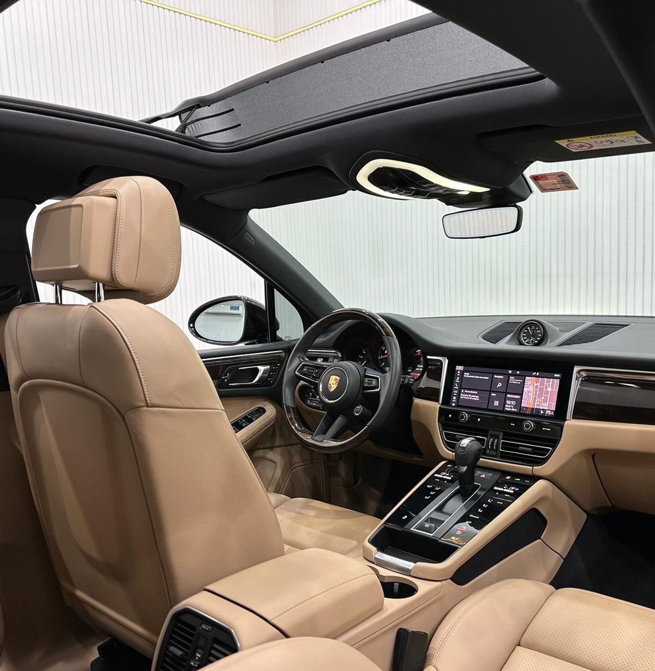 بورش ماكان Std 2022 Porsche Macan, February 2025 Porsche Warranty, Full Porsche Service History, Low Kms, GCC