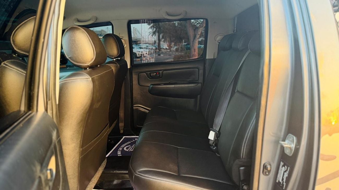 تويوتا هيلوكس HEAVY BULL BAR & SPORTS BAR | LEATHER SEATS | 3.0L | AUTOMATIC TRANSMISSION | RHD