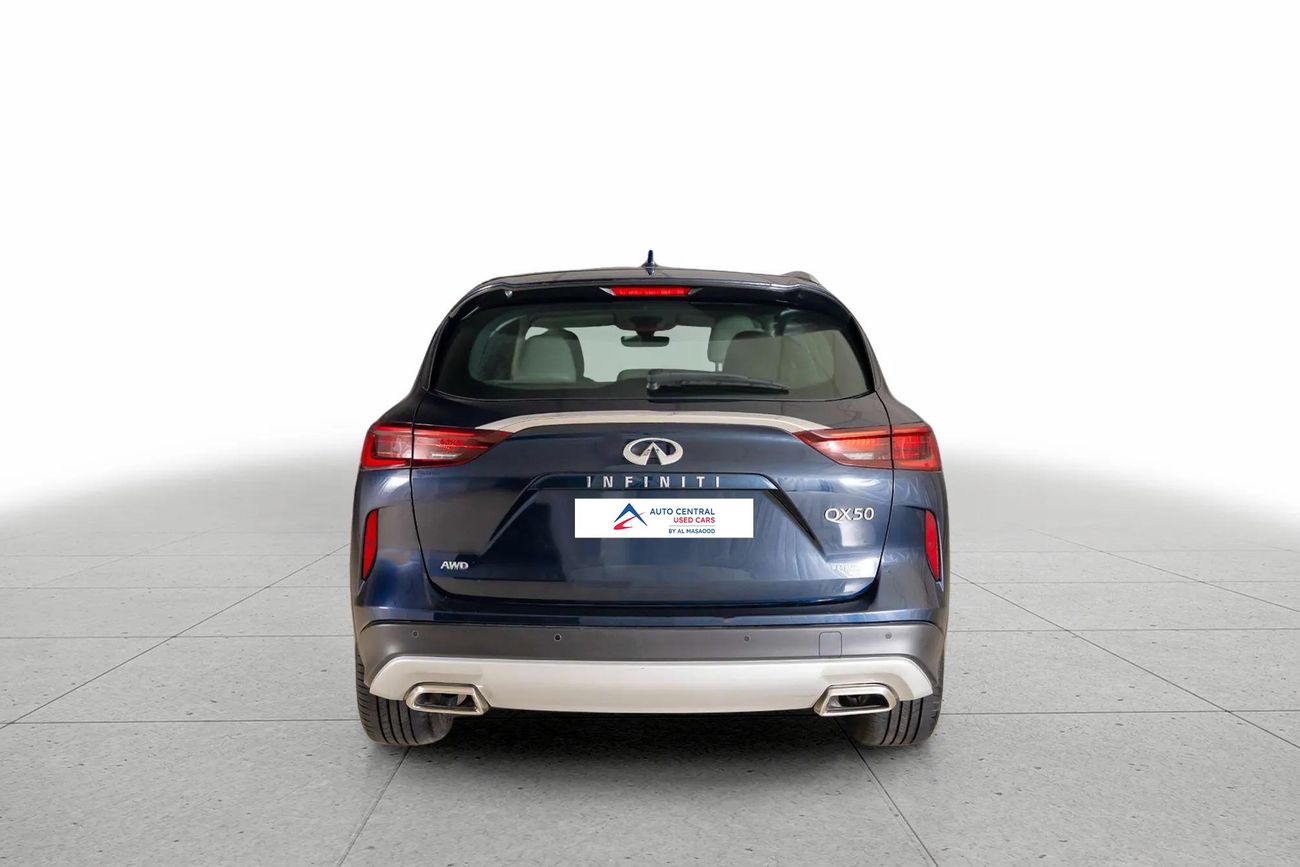 إنفينيتي QX50 LUXE 2.0