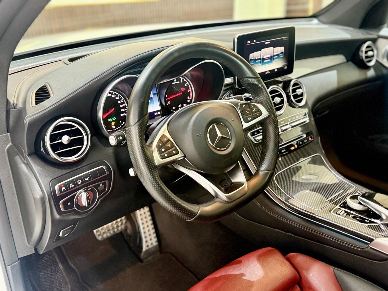 Mercedes-Benz GLC 43 AMG Coupe 3.0L (362 HP) MERCEDES GLC43 AMG Coupe II 2017 II FULL LOADED