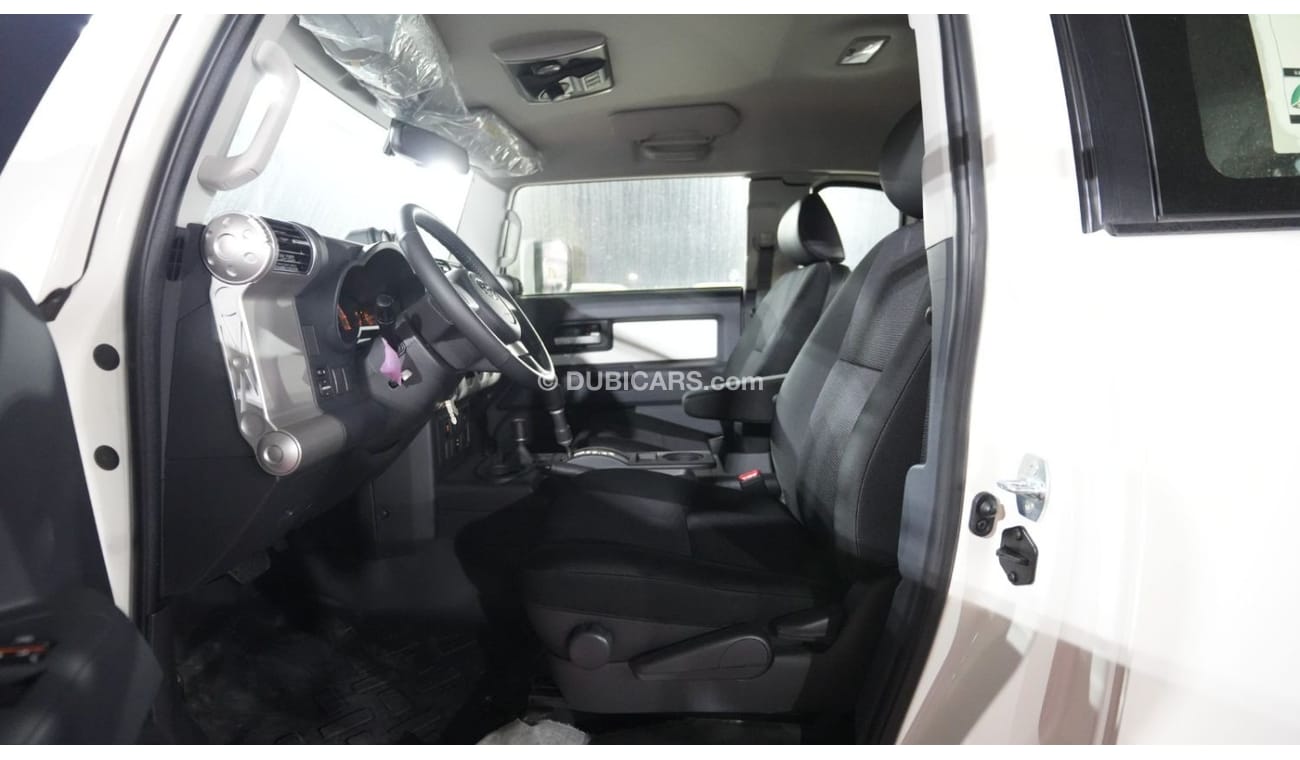 تويوتا إف جي كروزر 2023 TOYOTA FJ CRUISER  4.0L V6- PETROL WITH CRAWL SYSTEM, 4WD ,CRUISE CONTROL, SCREEN,  COMPRESSOR