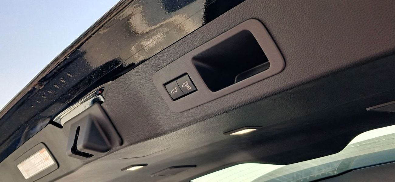 تويوتا لاند كروزر VX LC300 VX 3.3L Diesel 2025YM