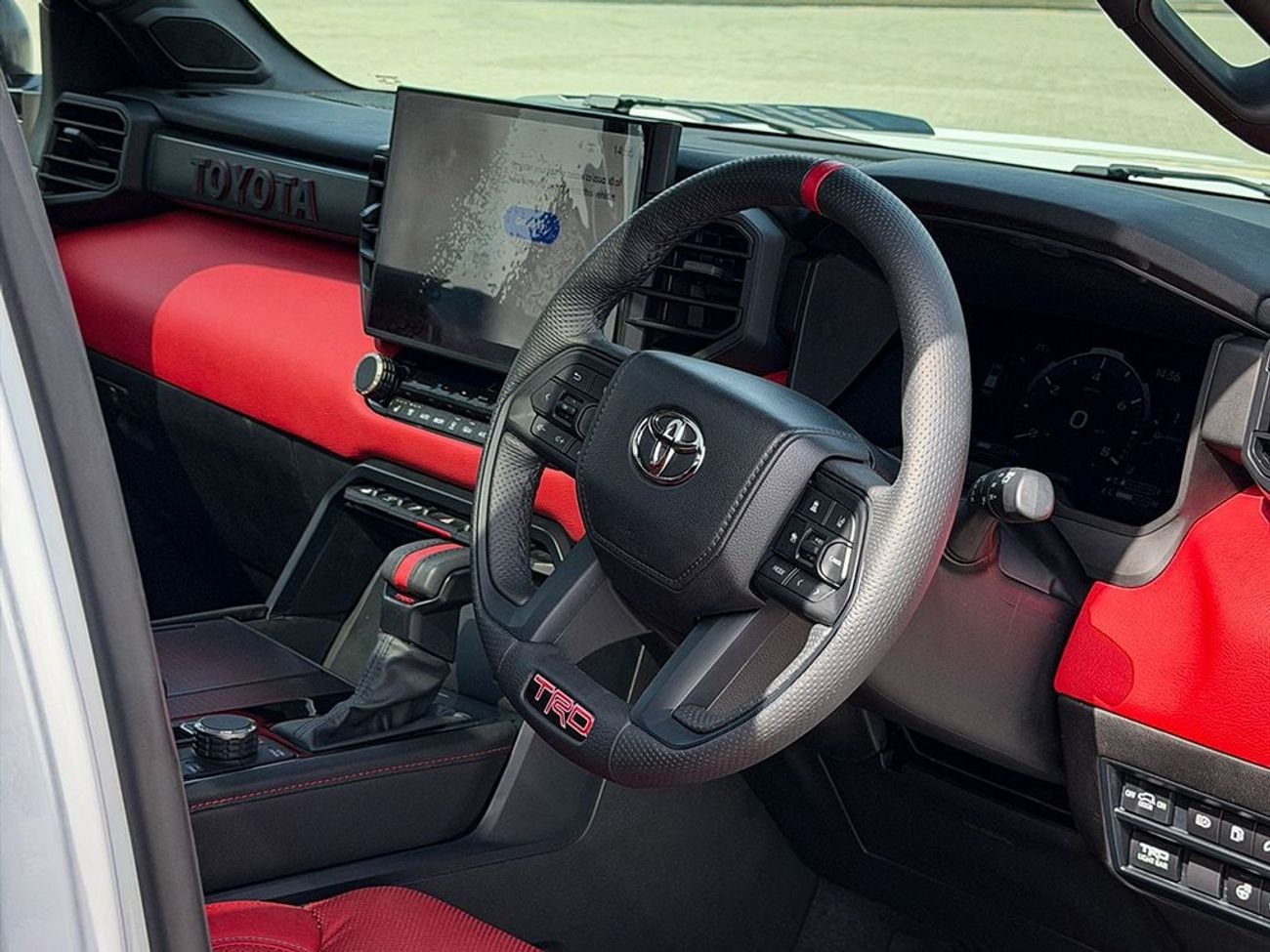 تويوتا سيكويا 