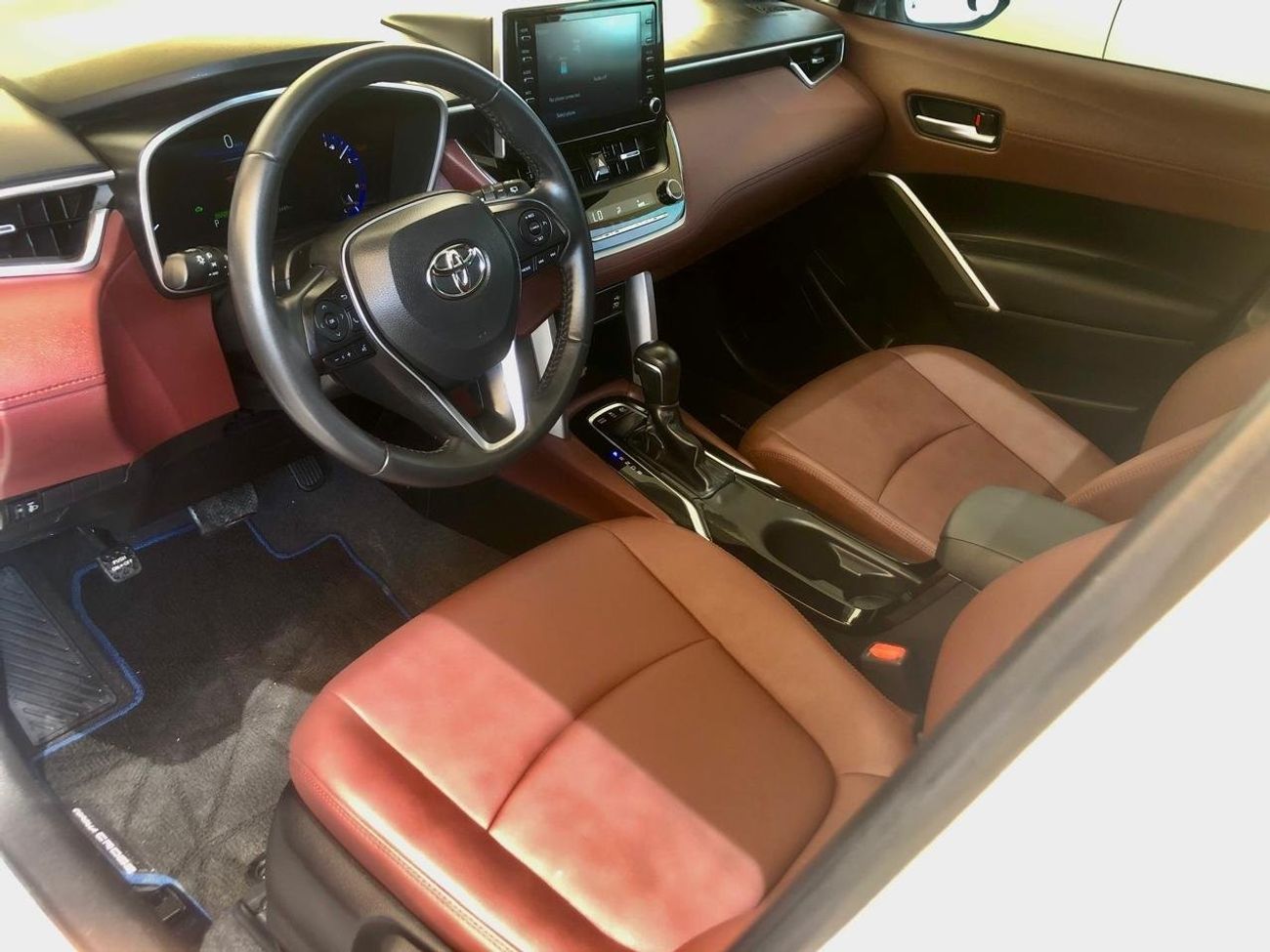 Toyota Corolla Cross 1.8L 2022 GCC (Hybrid) Full option