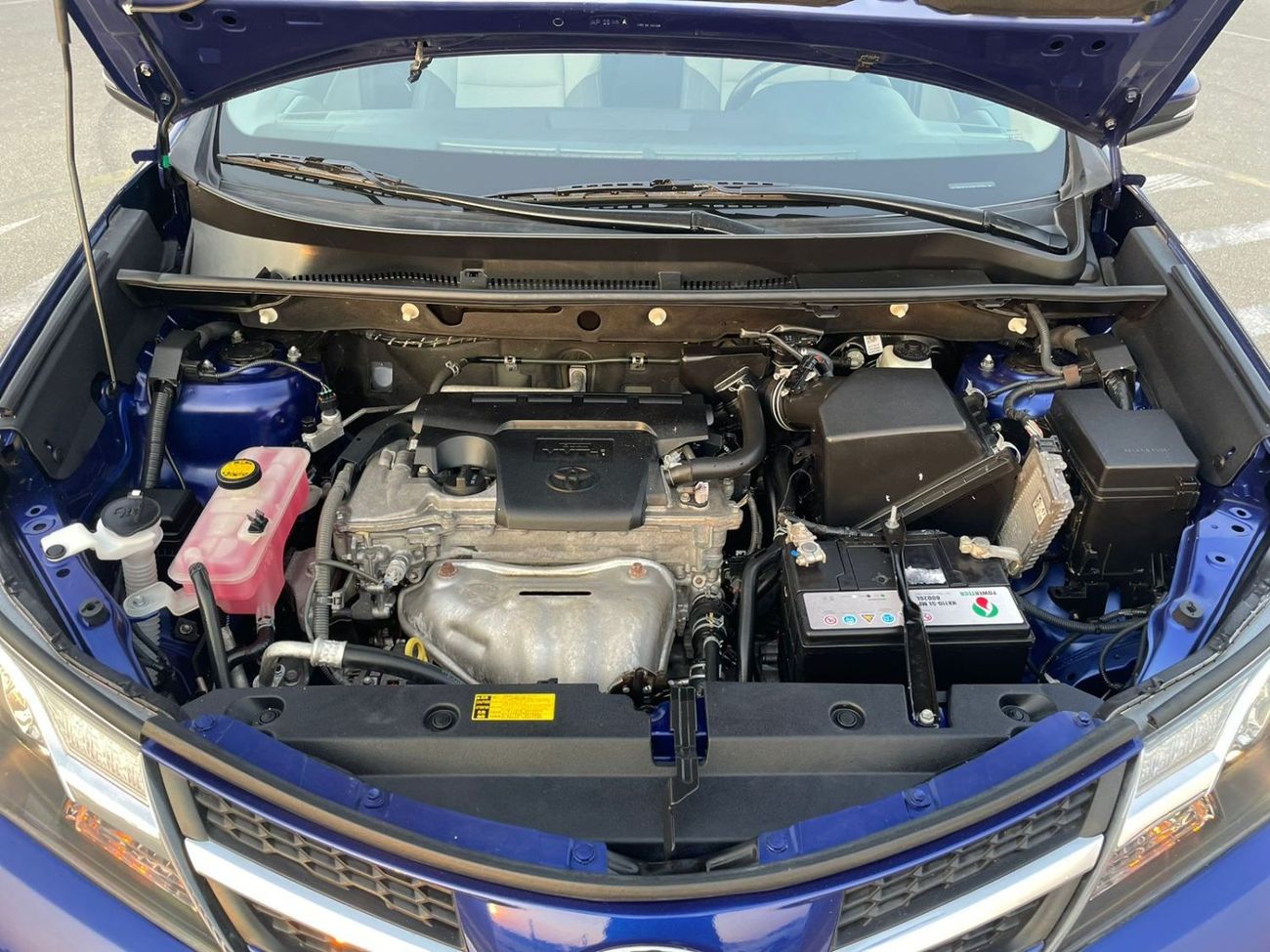 Toyota RAV4 2015 Toyota Rav4 Limited Edition 2.5L V4 - AWD 4x4 - Full Option BSM Radar & Trunk Auto - 139,000 Mi