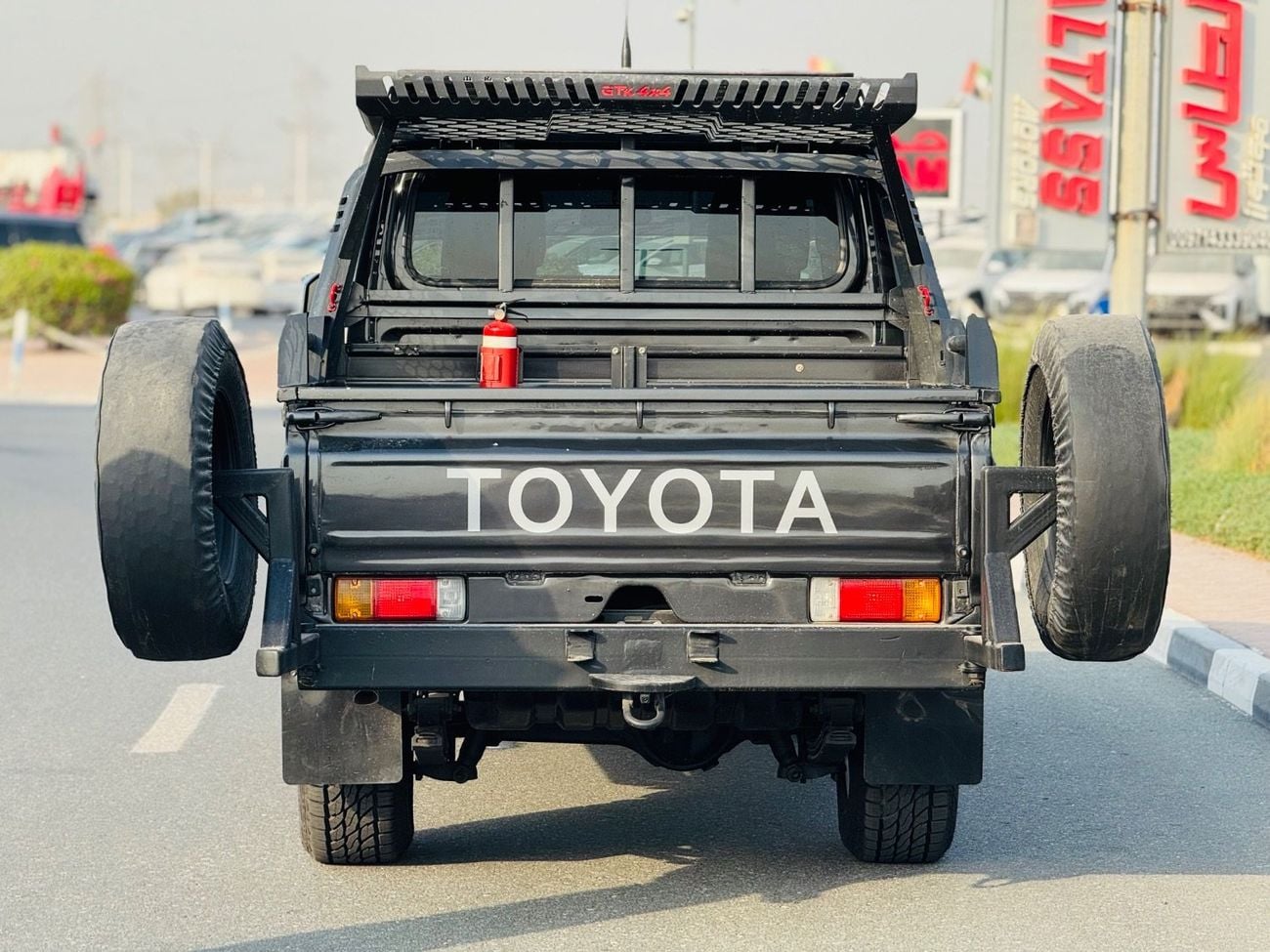 Toyota Land Cruiser Pick Up