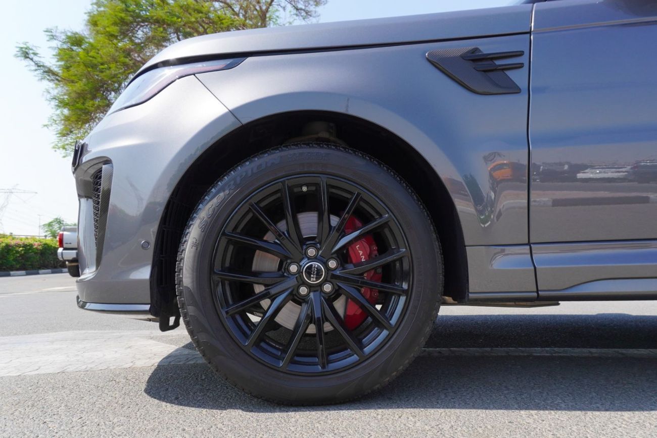 Land Rover Range Rover Sport SVR 5.0L (550 HP)