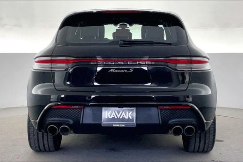 بورش ماكان S | National Day Celebration | شامل الضمان | 0 ﺪﻔﻋﺓ ﺃﻮﻟﻯ