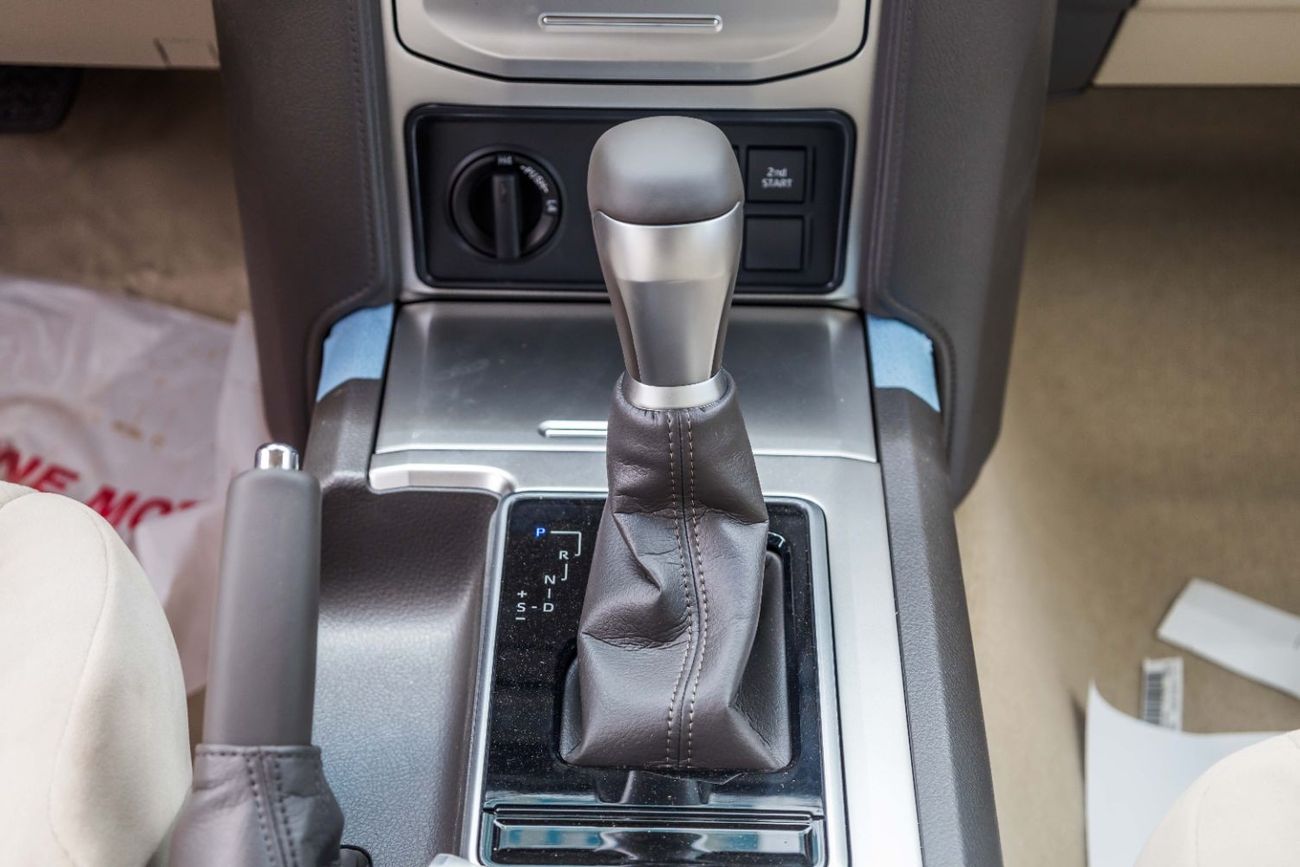 تويوتا برادو TOYOTA PRADO 4.0 TXL WHITE 2023