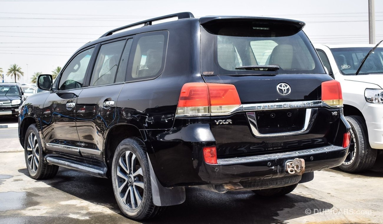 Toyota Land Cruiser VXR V8 Facelifted fully upgraded interior and exterior design export only