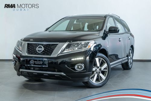 Nissan Pathfinder 2013 Nissan Pathfinder SV / 7-Seater!