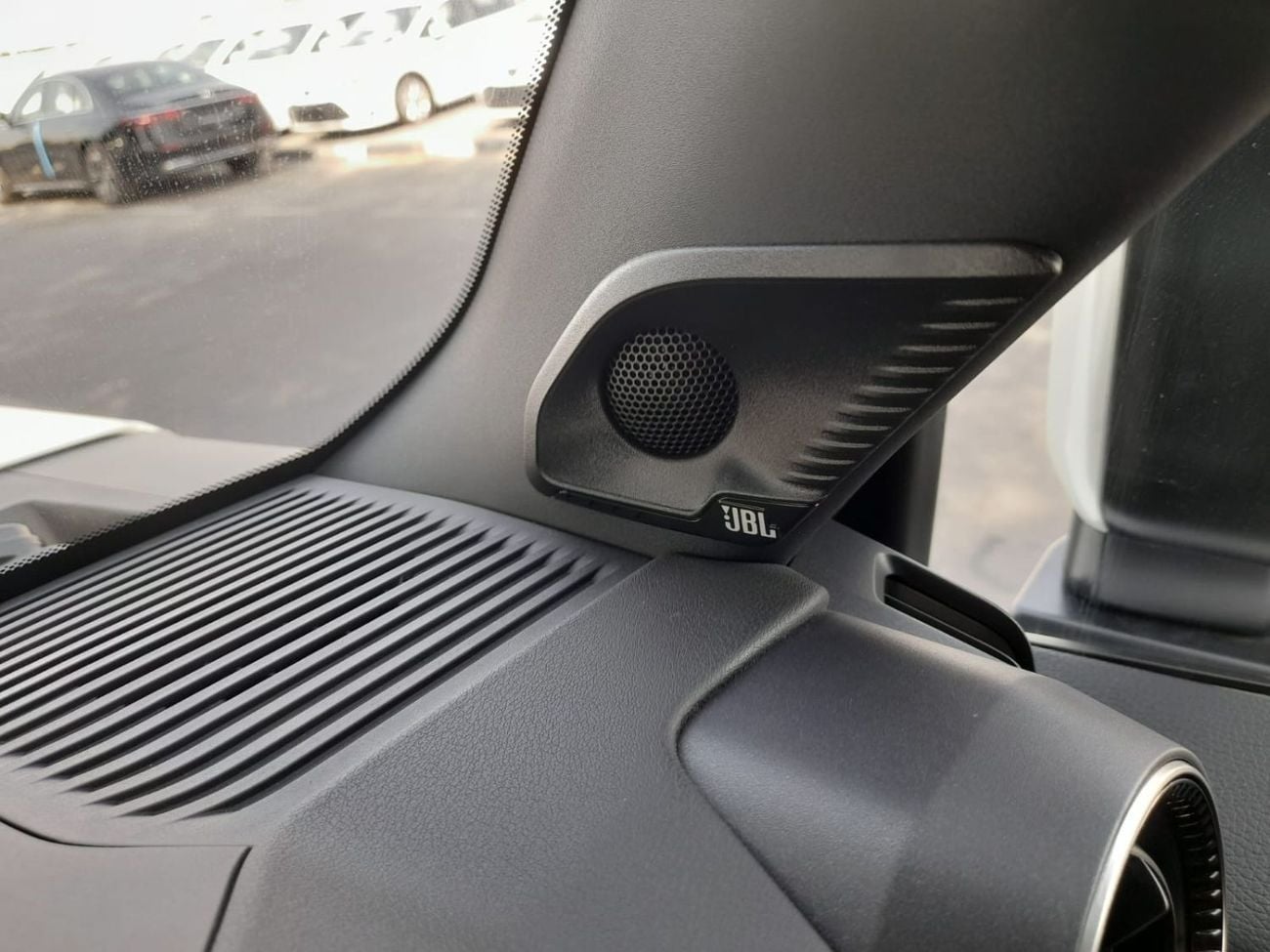 Toyota Prado Kakadu same RIGHT-HAND-DRIVE VX LIMITED EDITION PANORAMIC ROOF COOLBOX 7 SEATER