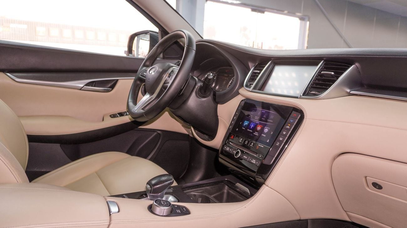 Infiniti QX50 2.0T Luxe (AWD)