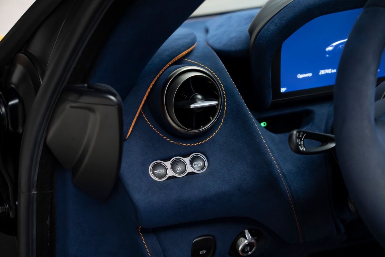 McLaren 720S PERFORMANCE | Low Mileage | European Specs | Fully Loaded