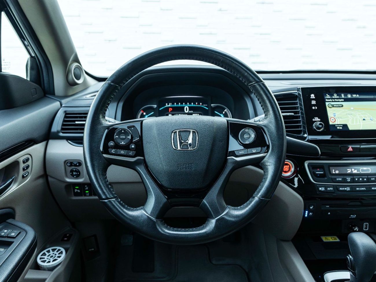 Honda Pilot AED 1887 PM • PILOT AWD TOURING • ONLY 28,000 KMS • 7-SEATER • PRISTINE CONDITION