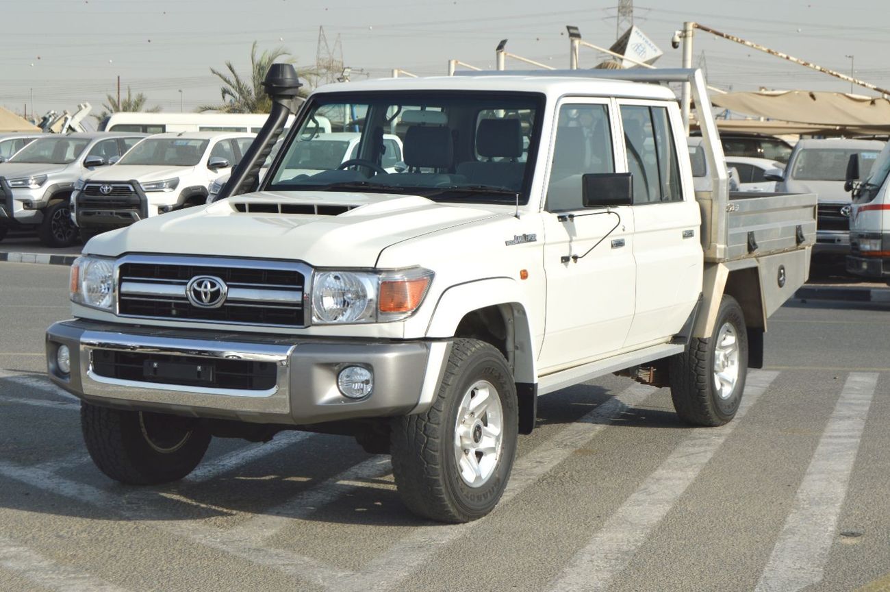 تويوتا لاند كروزر بيك آب 4.5L Double cabin