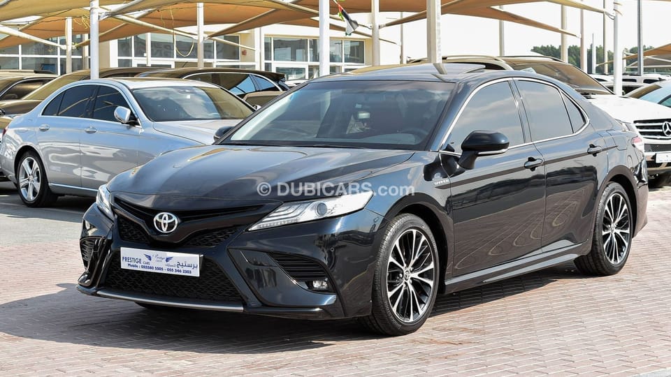Used Toyota Camry GRANDE Sport V6 2019 for sale in Dubai 295930