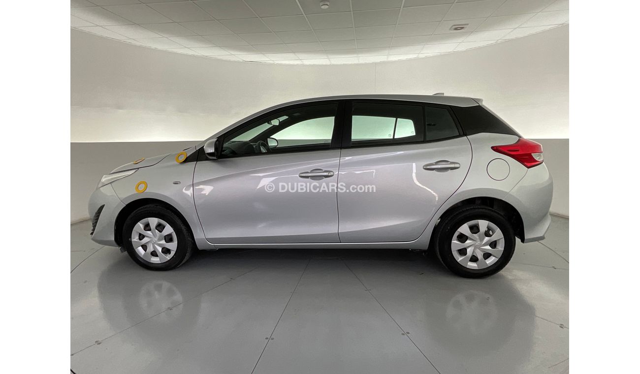 Toyota Yaris SE / E