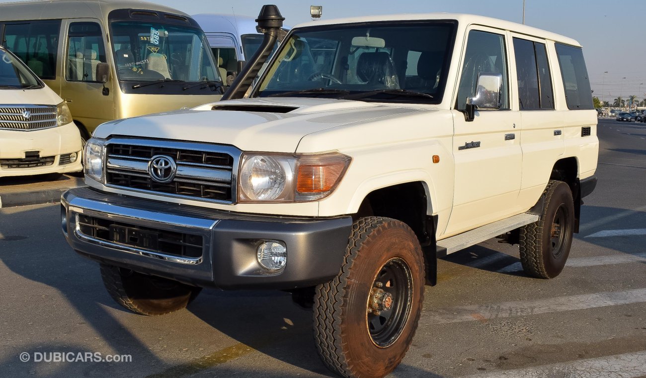 Toyota Land Cruiser V8 Diesel Hard top