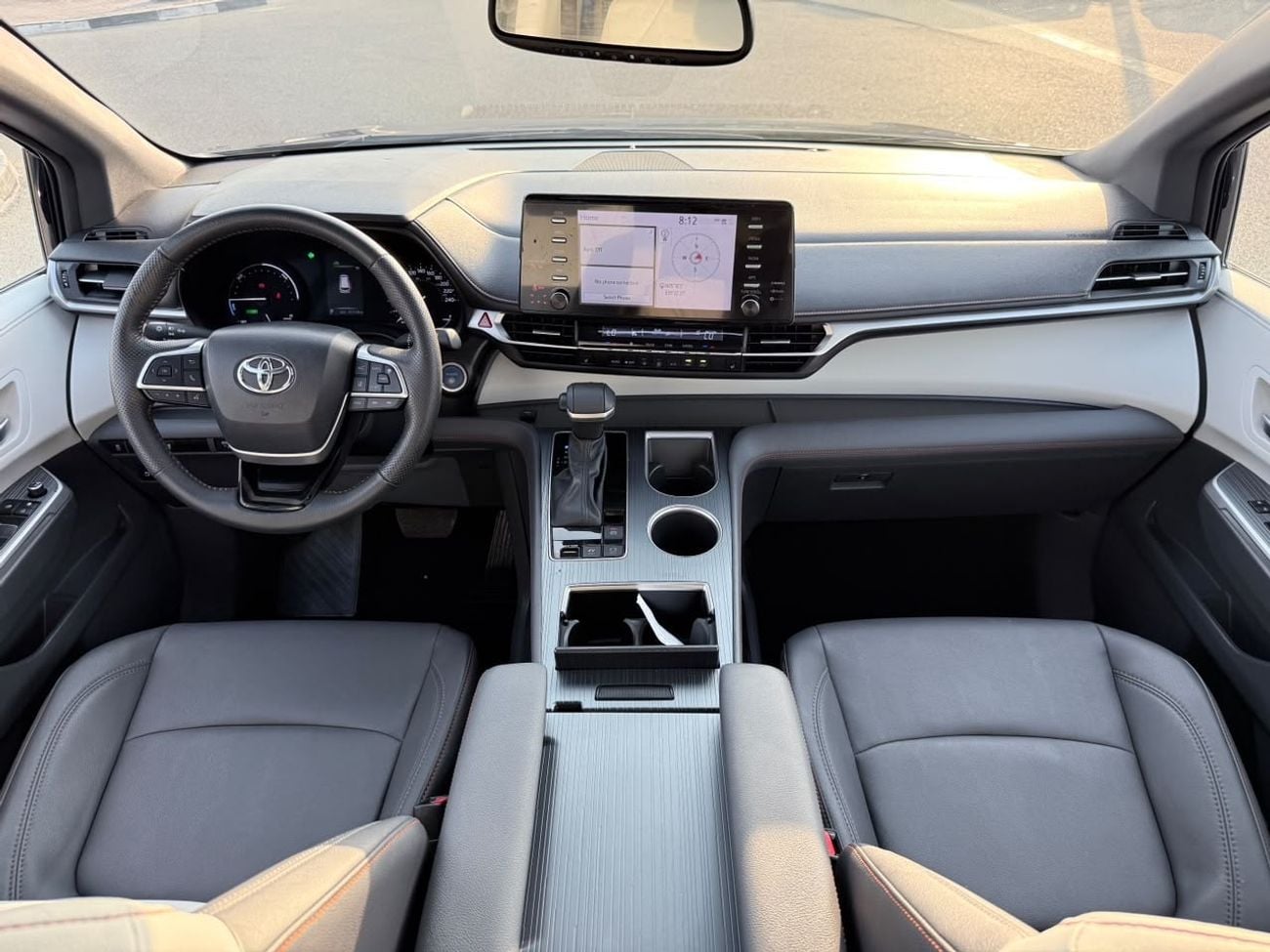 Toyota Sienna XLE hybrid 2.5 L premium
